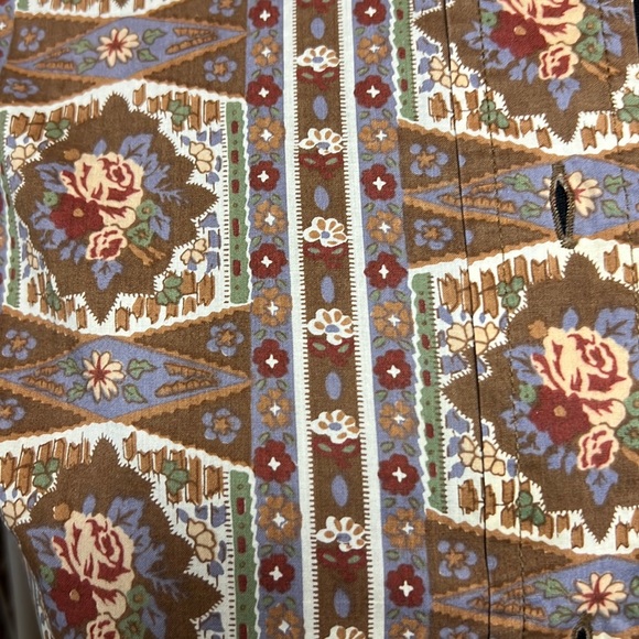 Vintage 70s Button up Top - Picture 3 of 4